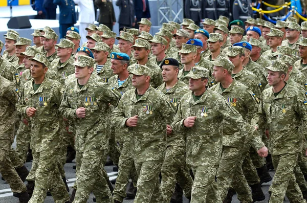 Veteranen Des Russisch Ukrainischen Kriegsmarsches Militärparade Zum Unabhängigkeitstag Der Ukraine — Stockfoto