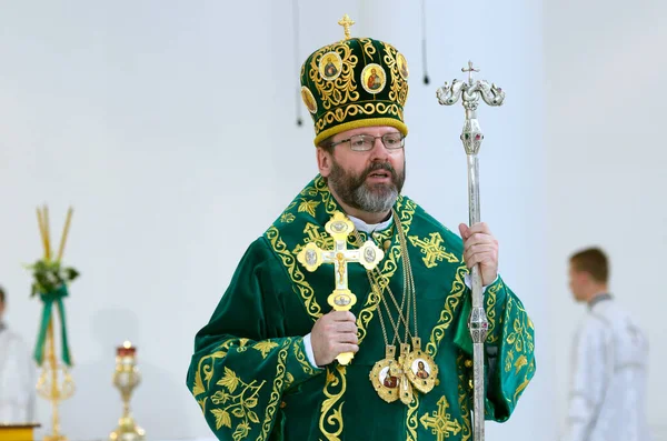 stock image Sviatoslav Shevchuk, Major Archbishop of Ukrainian Catholic Church, serving in a church. May 5, 2017. Kyiv, Ukraine