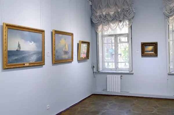 Комната Национальной Картинной Галерее Киева Картинами Висящими Стене Сентября 2021 — стоковое фото