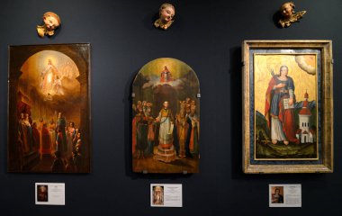 Kyiv Tarih Müzesi 'nde 19. yüzyılda sunulan klasik simgeler. 12 Ekim 2017. Kyiv Ukrayna