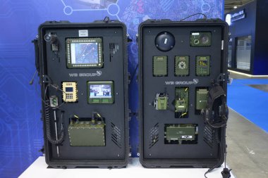 WB Group tarafından yapılan dijital iletişim platformu FONET, standda sunulmaktadır. Silah ve Güvenlik Sergisi. 15 Haziran 2021. Kyiv, Ukrayna