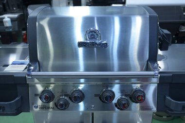 Izgara Kral 'ın yaptığı ızgara hazır. Dacha ve Sauna sergisi. 15 Mayıs 2021. Kyiv, Ukrayna