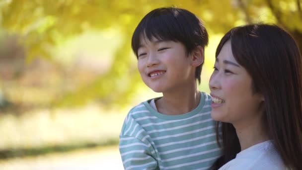 Pais Filhos Com Sorriso — Vídeo de Stock