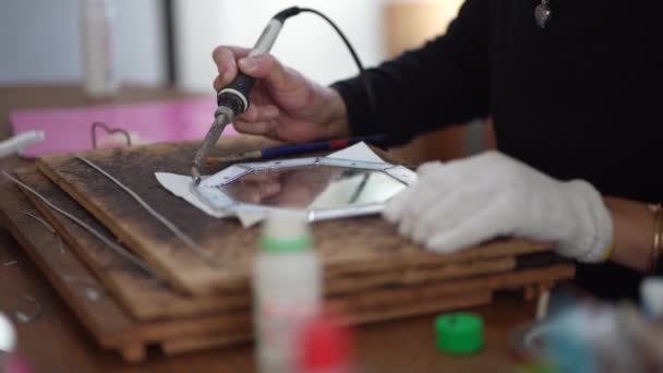 Woman Making Stained Glass Mirror — Video Stock