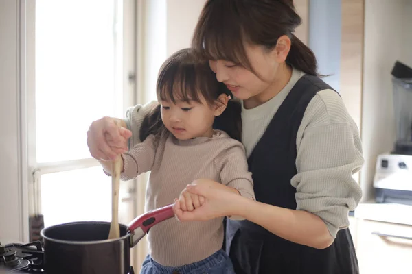 Parent Child Cooking — Photo