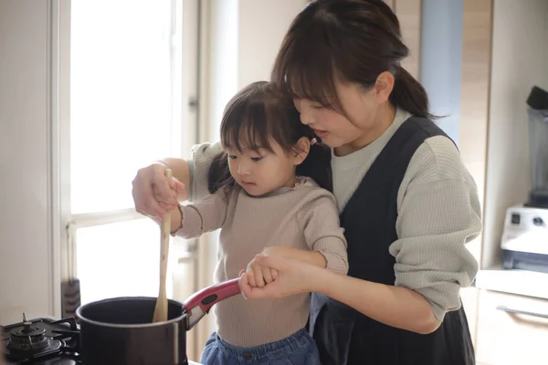 Parent Child Cooking — Stockfoto