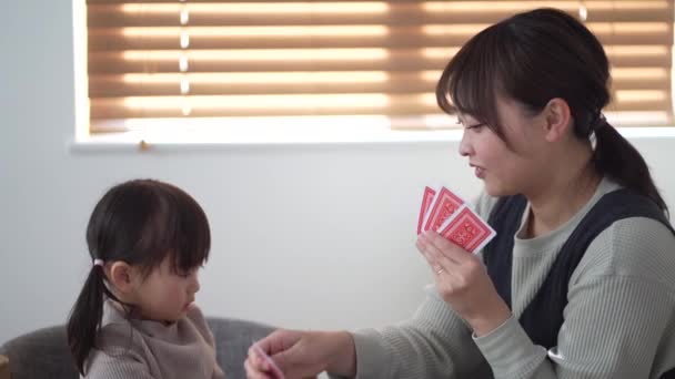Speelkaarten Voor Ouders Kinderen — Stockvideo