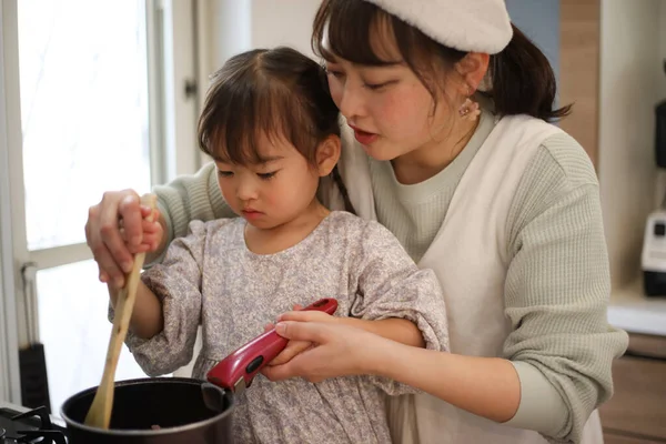 Parent Child Cooking — 스톡 사진