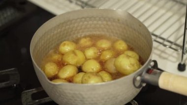 Haşlanmış yeni patates nasıl yapılır?