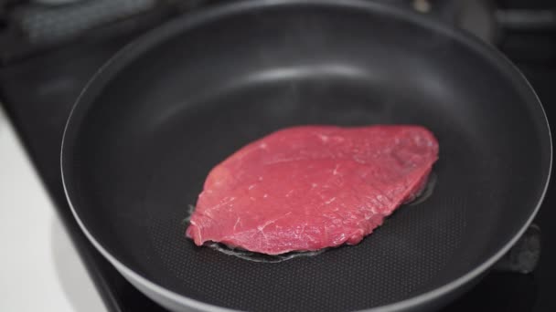 Πώς Ψησταριά Βοείου Κρέατος Μηρών Μπριζόλα — Αρχείο Βίντεο