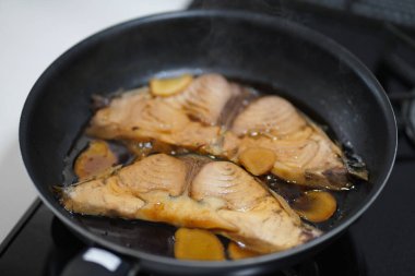 Kaynamış ton balıklı et nasıl yapılır?