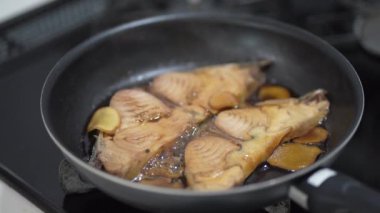 Kaynamış ton balıklı et nasıl yapılır?