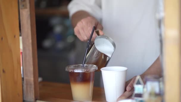 Imagen Hombre Preparando Café — Vídeo de stock