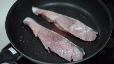 Kızartma tavasında sarıkuyruk nasıl kızartılır?