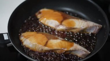 Sarı kuyruklu teriyaki nasıl yapılır?