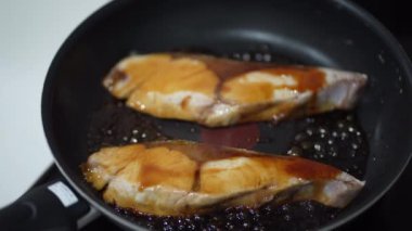 Sarı kuyruklu teriyaki nasıl yapılır?