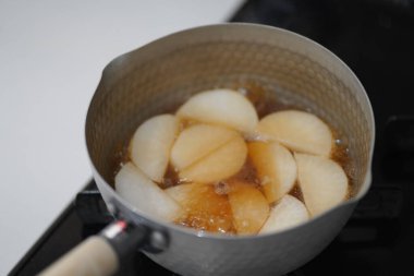 Turp yahnisi nasıl yapılır?