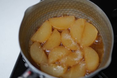 Turp yahnisi nasıl yapılır?