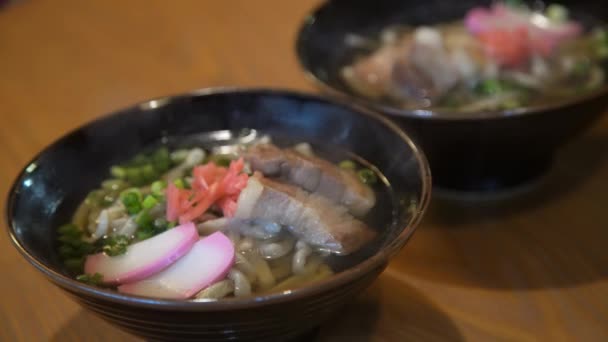 Feito Mão Okinawa Soba Com Vapor — Vídeo de Stock
