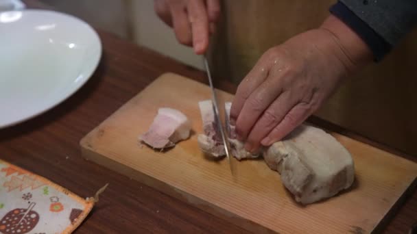 切猪肚的女人 — 图库视频影像
