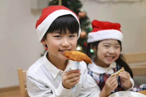 Enfants Mangeant Image Noël — Photo