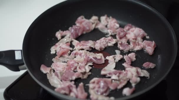 如何煎猪肉 — 图库视频影像