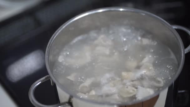 如何煮沸什脏 — 图库视频影像