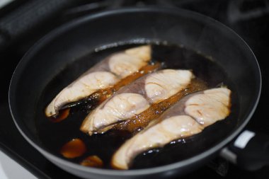 Sarı kuyruklu güveç nasıl yapılır?