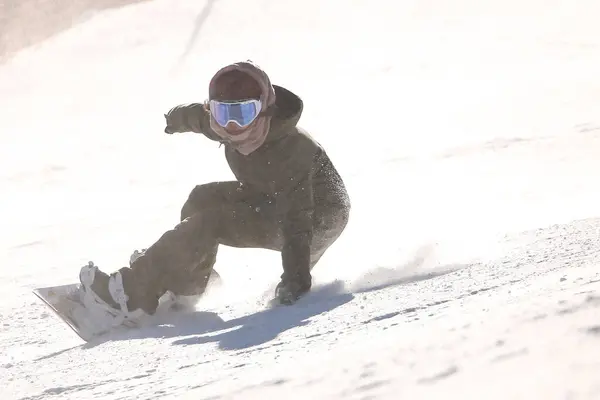 Imagem Uma Mulher Snowboard — Fotografia de Stock