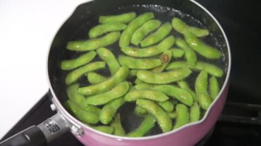 Edamame nasıl kaynatılır