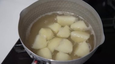 Haşlanmış patates nasıl yapılır?