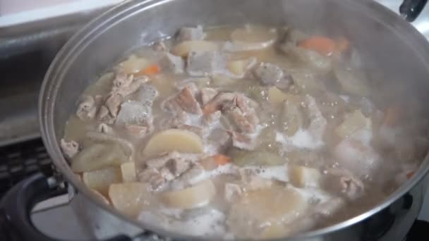 如何做小菜炖肉 — 图库视频影像