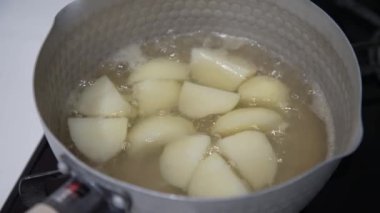 Haşlanmış patates nasıl yapılır?