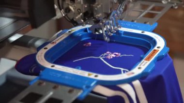 Elektrikli nakış makinesiyle nasıl nakış işlenir?