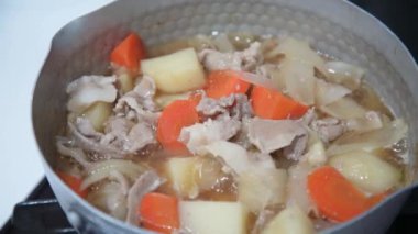 Et ve patates nasıl yapılır?