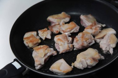 Tavuk budu nasıl kızartılır?