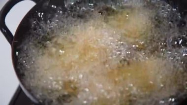 Kızarmış tavuk nasıl pişirilir?