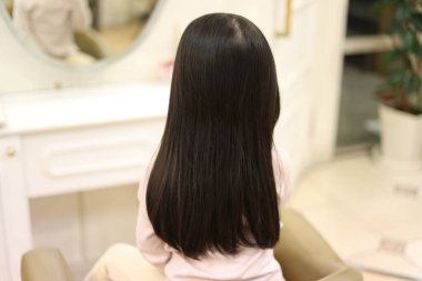 Kızın arka plan güzellik salonu görüntüsü