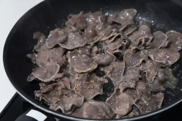 stock image How to grill pork tongue