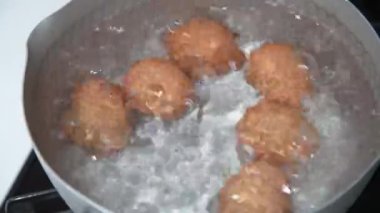 Haşlanmış yumurta nasıl yapılır?