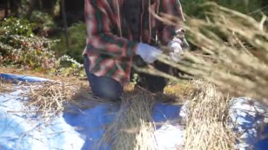 Japon Shimenawa 'sını nasıl yapacağının resmi