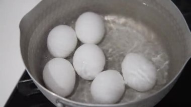 Haşlanmış yumurta nasıl yapılır?