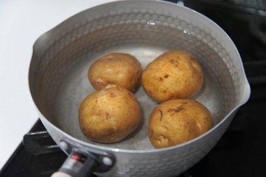Patates haşlama görüntüsü