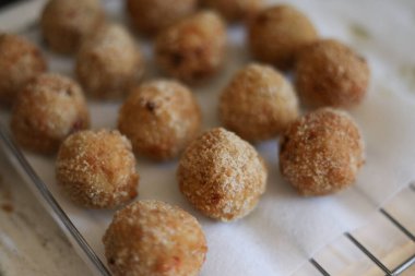Kroket nasıl yapılır görüntüsü