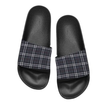 beyaz arkaplanda izole edilmiş siyah terlik 