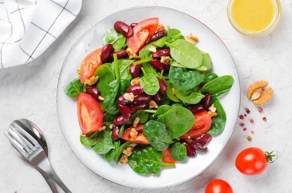 Red Bean Salad Vegan Salad Spinach Cherry Tomatoes Walnuts Beans — Stock Photo, Image