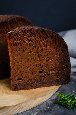 Baba Neagra, Kara Baba, Geleneksel Moldova Tatlısı, Asya 'da bal peteği keki olarak da bilinir.