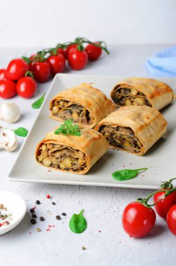 Nohut ve mantarlı ekmek paketi, fırınlanmış vejetaryen aperatifi.