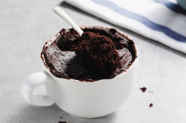 Çikolatalı Kek, Parlak Arkaplanda Ev Yapımı Kek