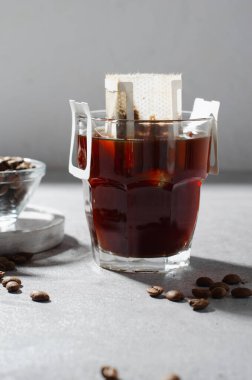 Fincanda Drip Kahve Torbası, Kahve Trend, Kağıt Tipi Filtresi kullanarak Kahve Hazırlamanın Hızlı Yolu